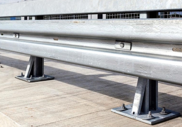 road crash barrier